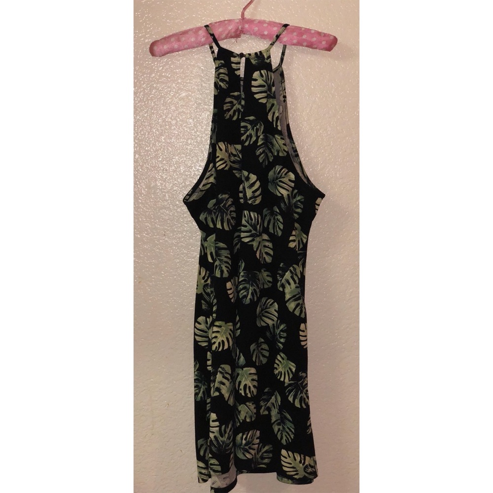 SOLD !🌴Palm Leaf Dress 1X forever 21 - Picture 2 of 4